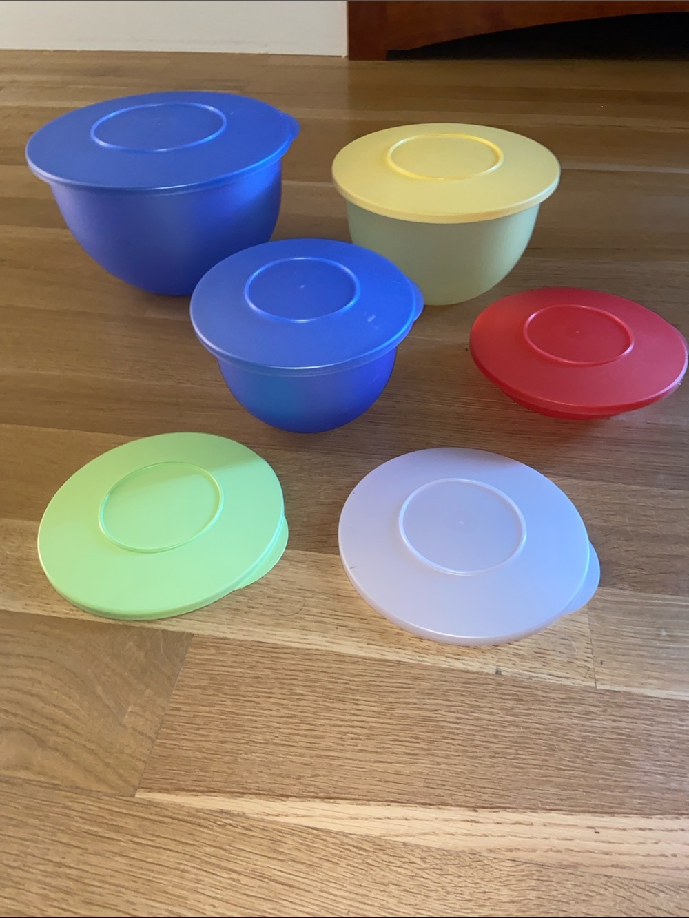 Vintage Tupperware Set 4 Nesting Plastic Food Storage Bowls 6 Airtight Lids